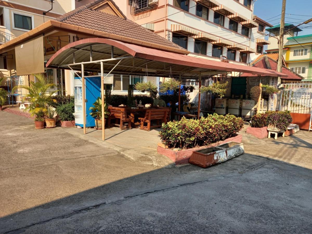 Apartamento Baan Aranya Chiang Mai Exterior foto