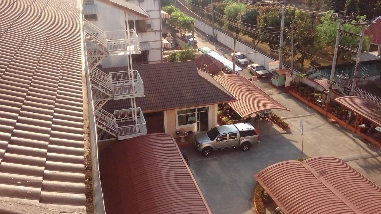 Apartamento Baan Aranya Chiang Mai Exterior foto